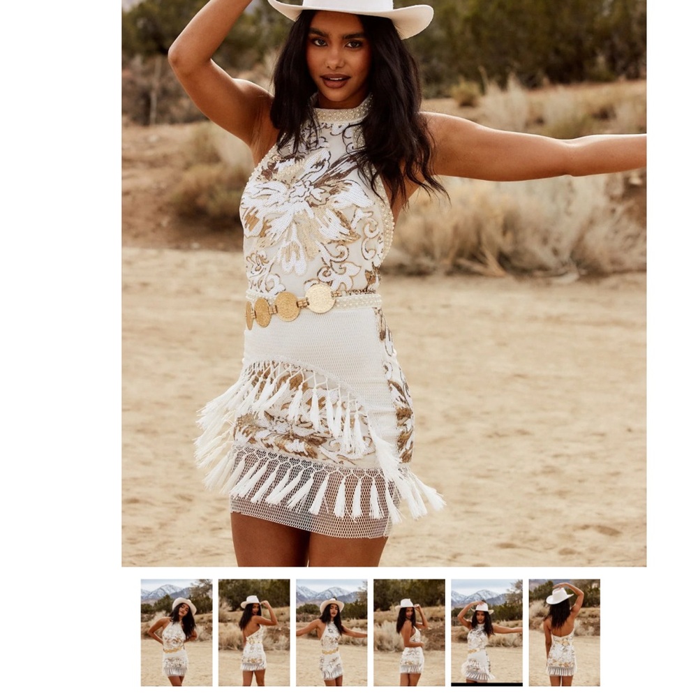 Dress Chic White and Gold Patterned Dress with Fringe